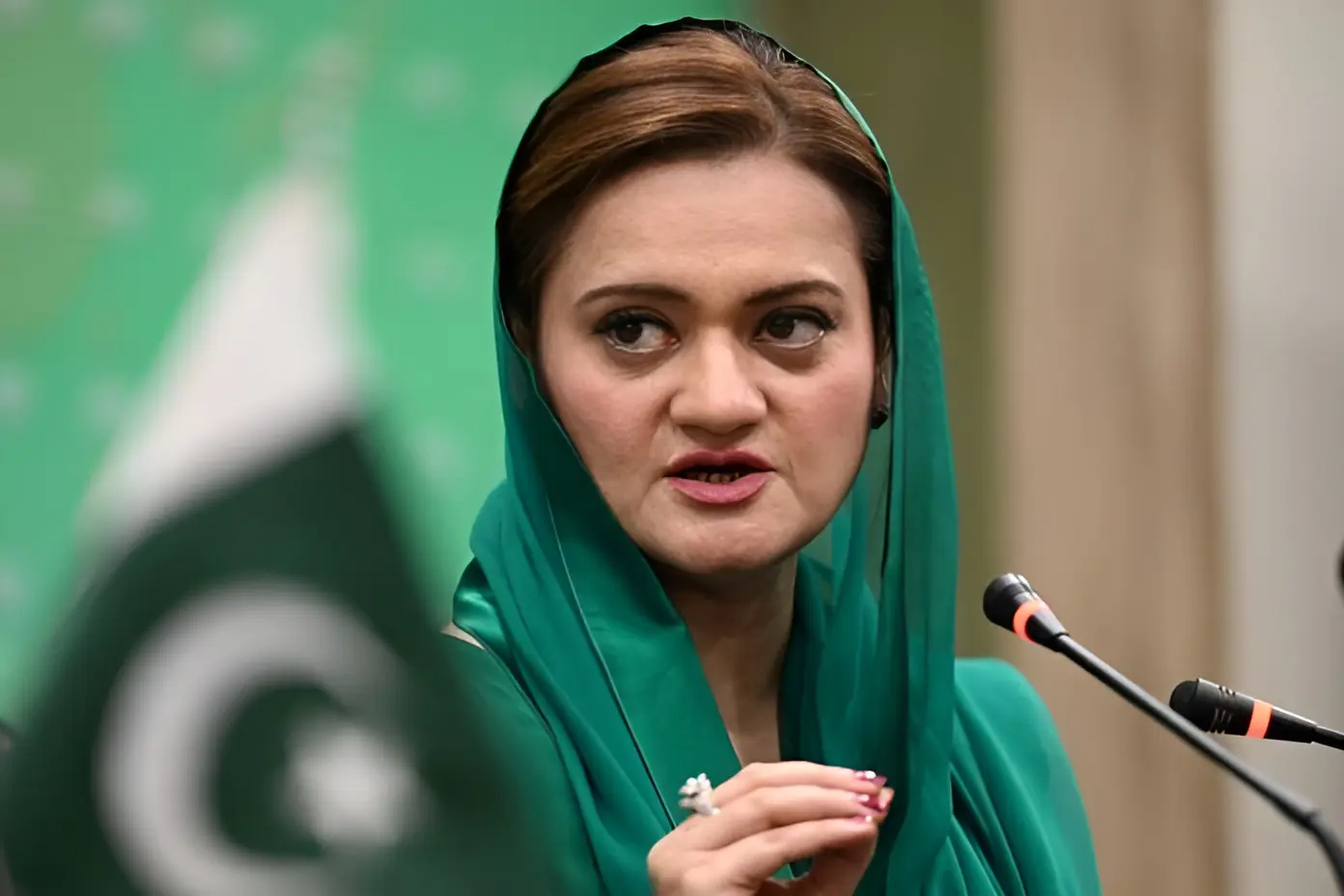 ذهني مريض سان ڊاڪٽر ئي ڳالهائي سگهي ٿو“—مريم اورنگزيب جو پي ٽي آءِ باني تي سخت ردعمل